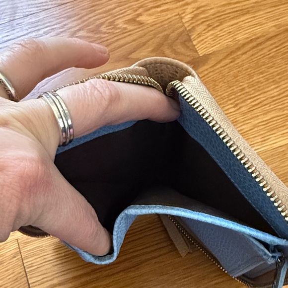 Gucci Tan Leather Wallet - Picture 9 of 11
